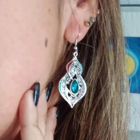 Bohemian Carved Leaf Synthetic Peacock Blue Synthetic Gems Decor Dangle Earrings - Picture 5 of 5